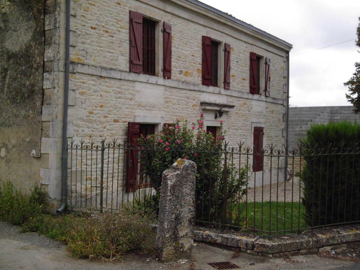Villa Gite De Sansais Extérieur photo